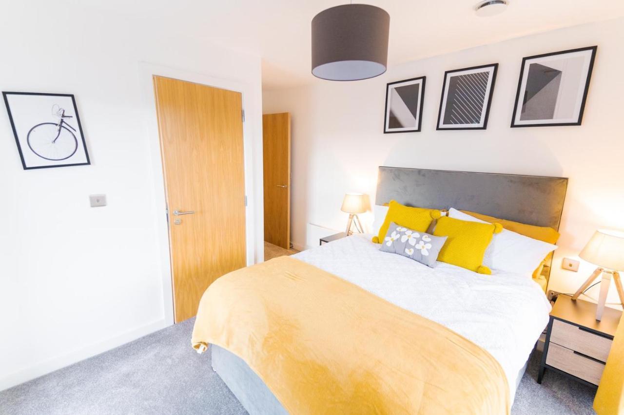 Exquisite Cosy 2-Bed Apartment In Salford 맨체스터 외부 사진
