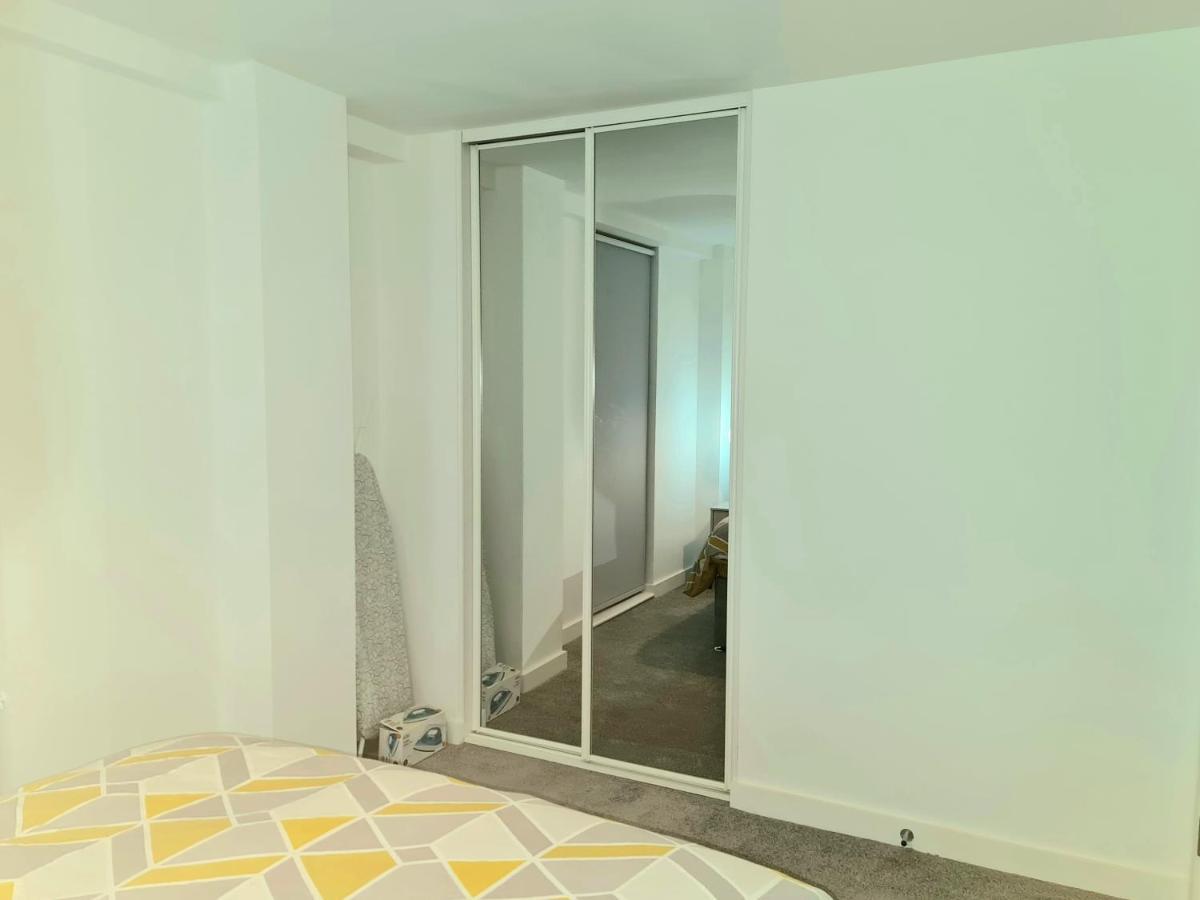 Exquisite Cosy 2-Bed Apartment In Salford 맨체스터 외부 사진